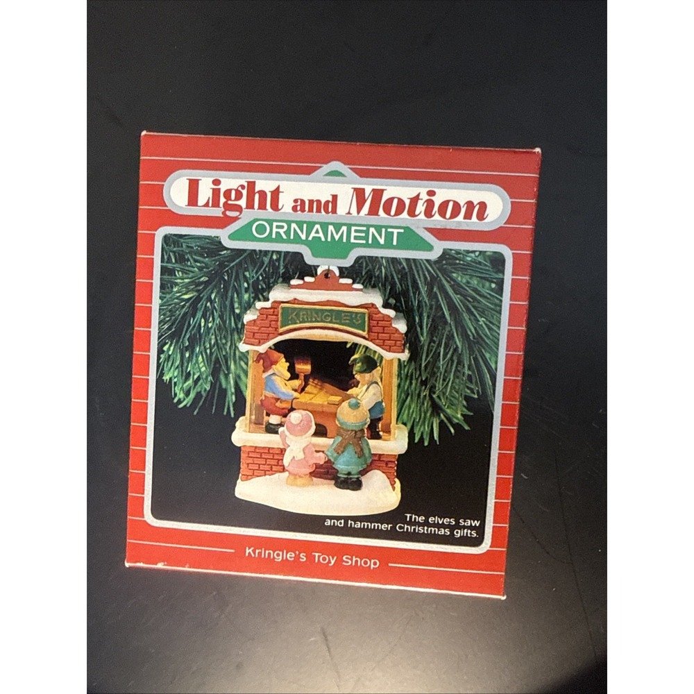 Vintage 1987 Hallmark Keepsake Kringle's Toy‎ Shop Light & Motion Ornament